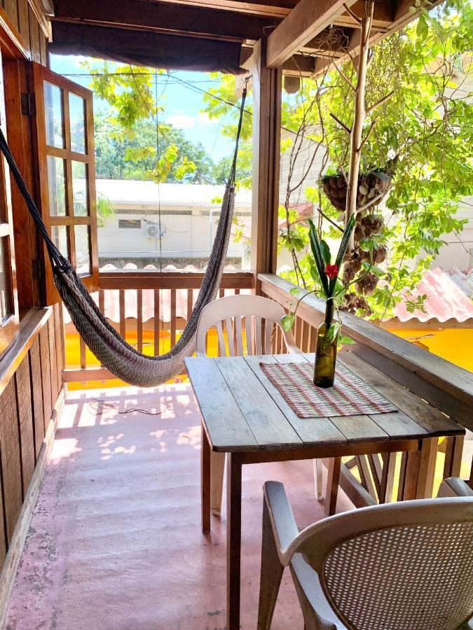 Seabreeze Inn West End Bagian luar foto