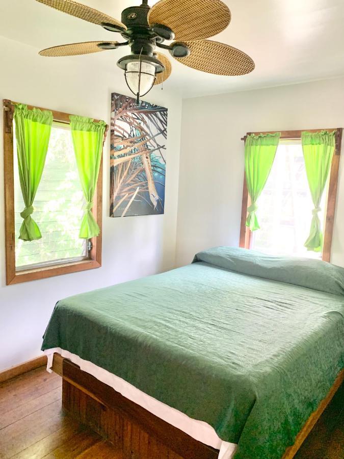Seabreeze Inn West End Bagian luar foto
