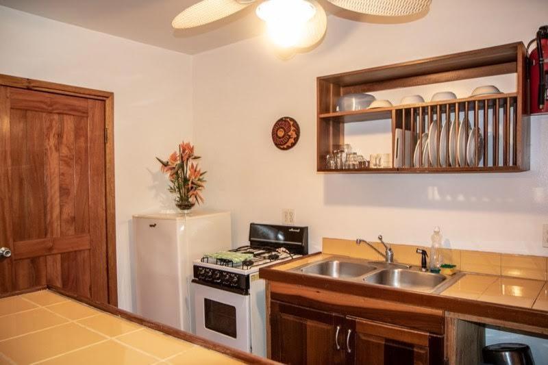 Seabreeze Inn West End Bagian luar foto