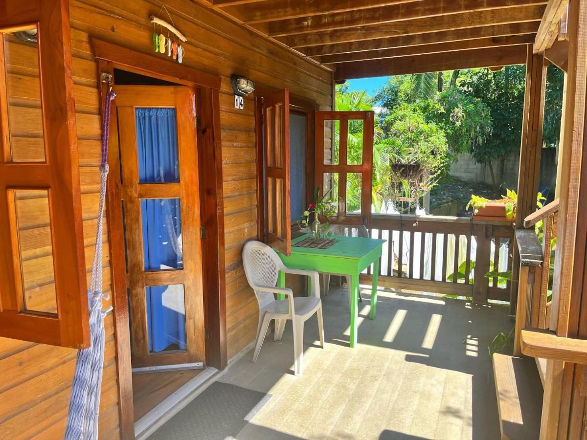 Seabreeze Inn West End Bagian luar foto