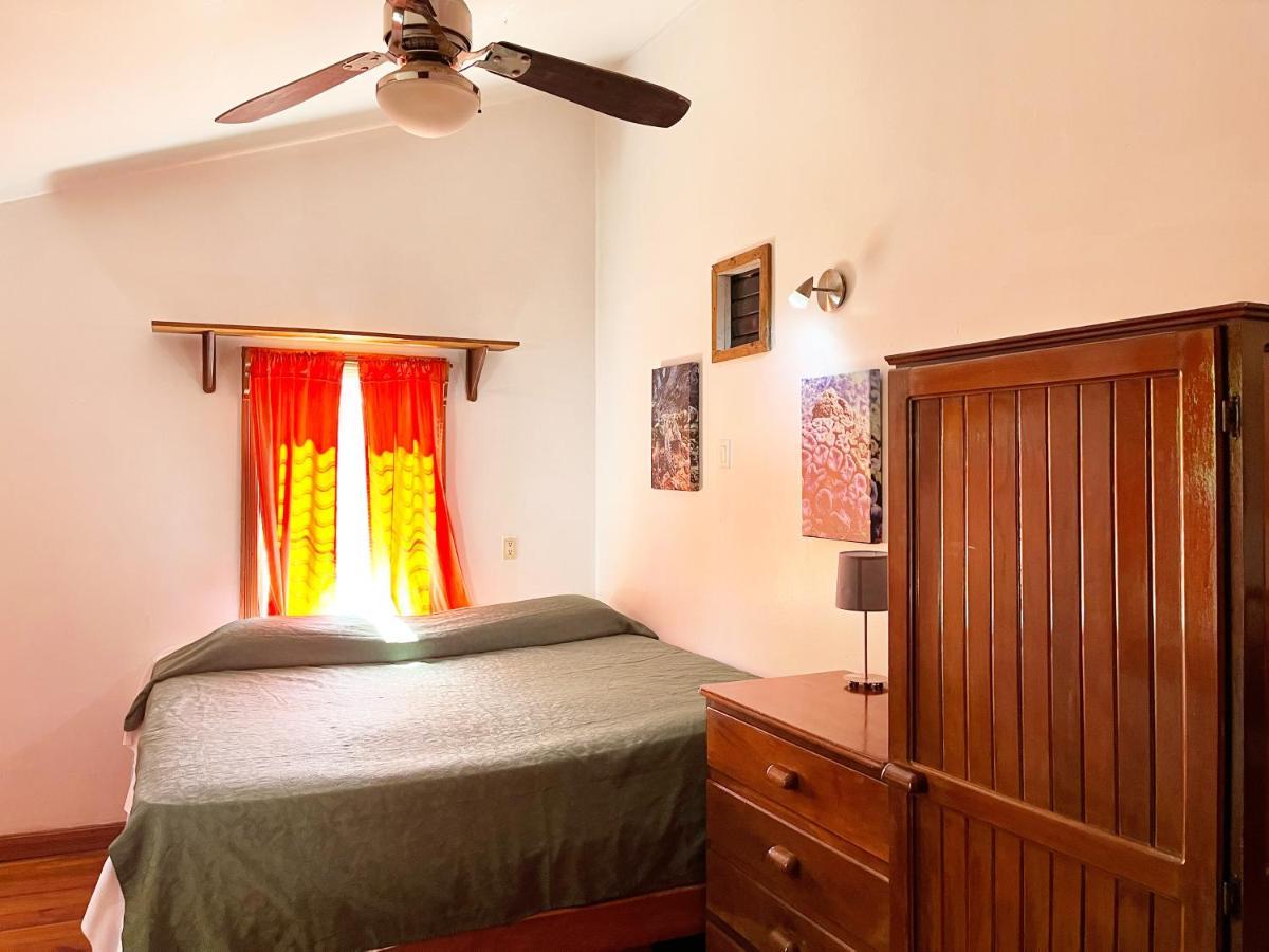 Seabreeze Inn West End Bagian luar foto