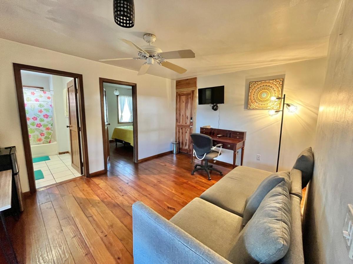 Seabreeze Inn West End Bagian luar foto