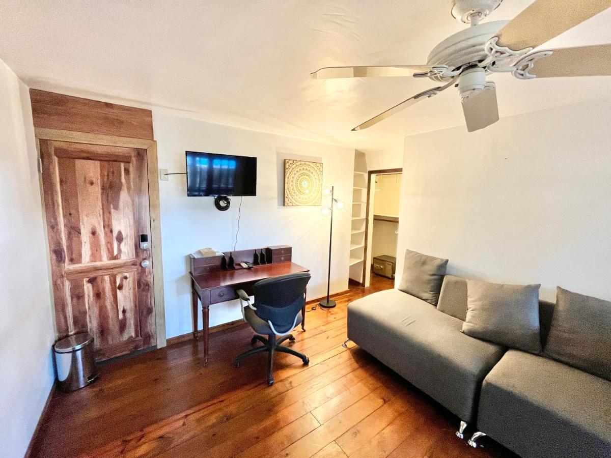 Seabreeze Inn West End Bagian luar foto